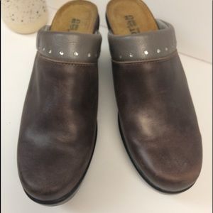 Naot Wedge Clogs Size 7